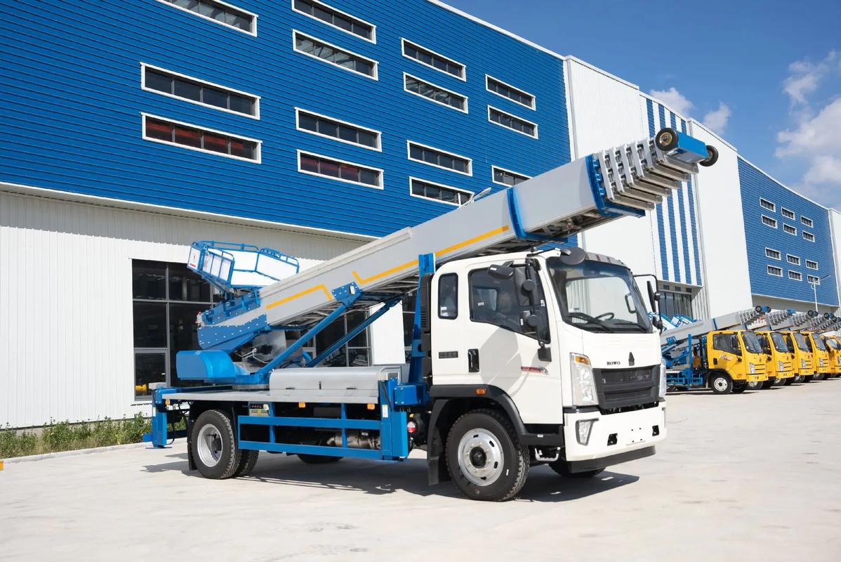 涟源出租云梯车高空作业车 建筑垃圾搬运